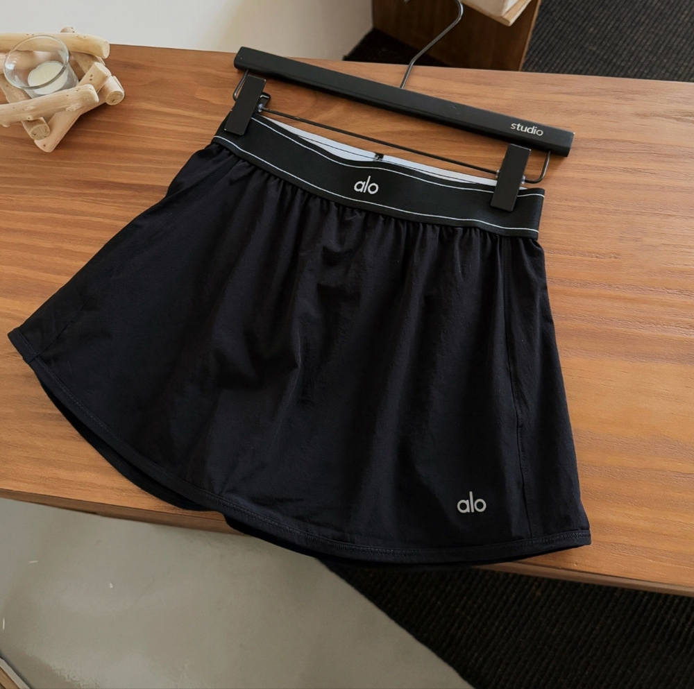 Alo Yoga Match Point Tennis Skirt  Color Black Hot Summer